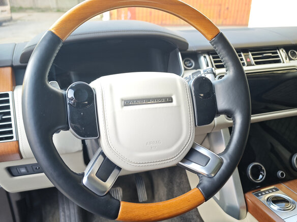 2018 Land Rover Range Rover IV Рестайлинг, бежевый, 7999908 рублей - вид 19