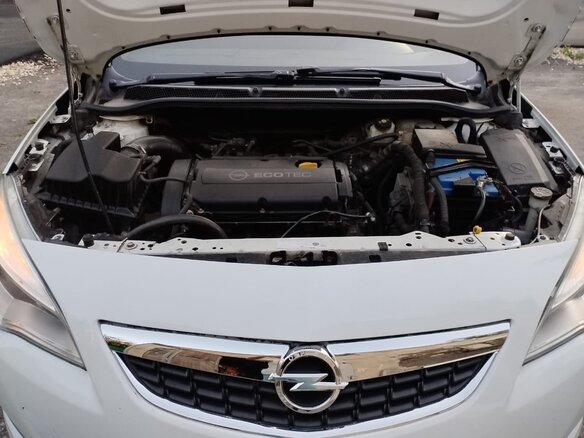 2011 Opel Astra J, белый, 650000 рублей - вид 25