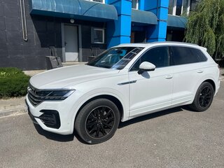 2019 Volkswagen Touareg III, белый, 5000000 рублей, вид 1