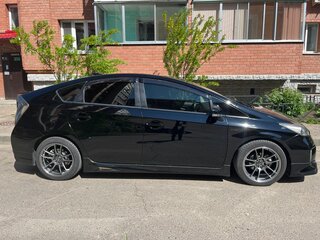 2012 Toyota Prius III Рестайлинг (XW30), чёрный, 1450000 рублей, вид 3