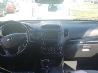 2012 Kia Sorento II Рестайлинг, белый, 1800000 рублей, вид 5