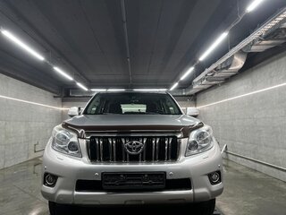 2010 Toyota Land Cruiser Prado 150 Series, серебристый, 3100000 рублей, вид 1