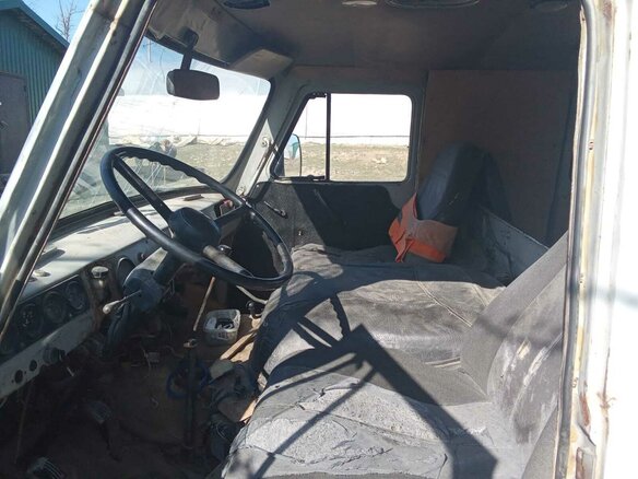 2000 УАЗ 3962, серый, 400000 рублей - вид 3