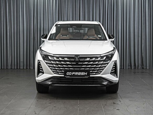 2025 Changan UNI-Z iDD, белый - вид 2