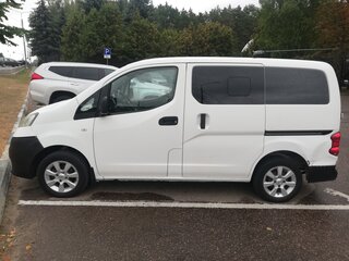 2009 Nissan NV200, белый, 850000 рублей, вид 4