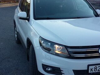 2012 Volkswagen Tiguan I Рестайлинг, белый, 1400000 рублей, вид 1