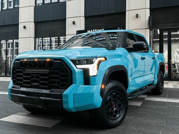 2026 Toyota Tundra Double Cab III, чёрный, 10900000 рублей - вид 2