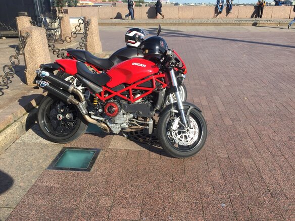 2006 Ducati Monster S4, красный - вид 5