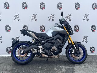 2019 Yamaha MT-09 (FZ-09), серый, 1050000 рублей, вид 1