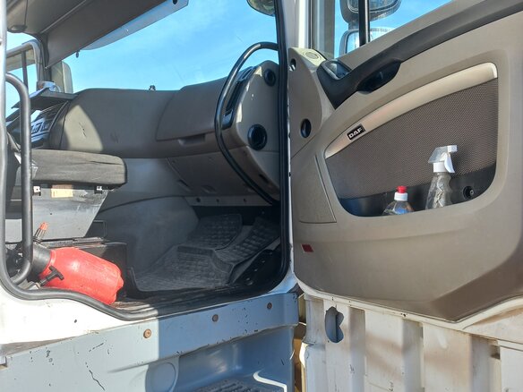 2010 DAF XF 105, белый, 2700000 рублей - вид 9