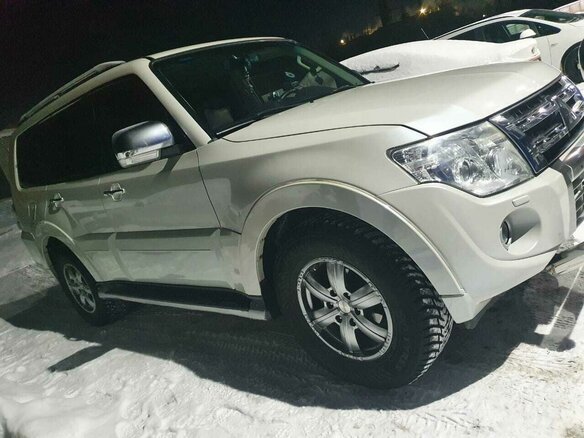 2007 Mitsubishi Pajero IV, белый - вид 1