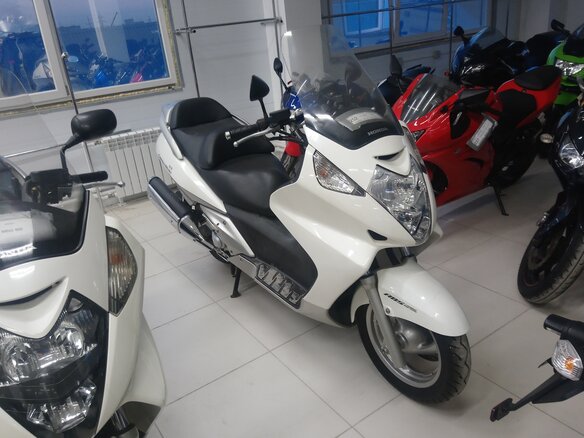 2004 Honda Silver Wing 600, белый - вид 2