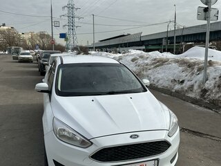2018 Ford Focus III Рестайлинг, белый, 700000 рублей, вид 2