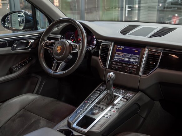 2015 Porsche Macan S I, чёрный, 3000000 рублей - вид 21