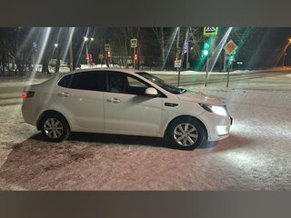 2014 Kia Rio 4-speed III, чёрный, 1010000 рублей, вид 2
