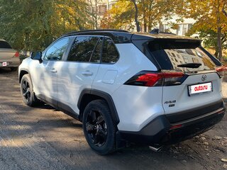 2021 Toyota RAV4 V (XA50), белый, 4650000 рублей, вид 3