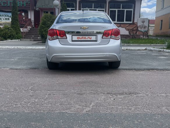 2013 Chevrolet Cruze I Рестайлинг, серебристый, 840000 рублей - вид 5
