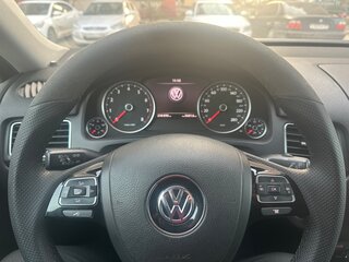 2012 Volkswagen Touareg II, серый, 1760000 рублей, вид 3