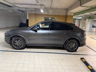 2020 Porsche Cayenne Coupé III, серый, 7500000 рублей, вид 3
