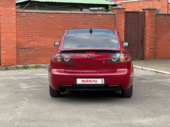 2005 Mazda 3 I (BK), красный, 565000 рублей - вид 4