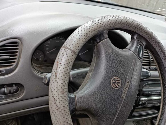 1997 Volkswagen Sharan I, красный, 500000 рублей - вид 4