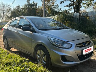 2013 Hyundai Solaris I, серебристый, 550000 рублей, вид 1