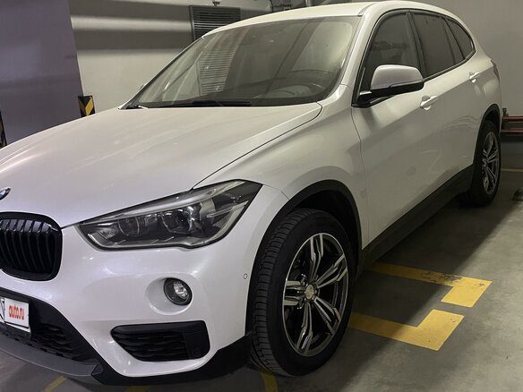 2018 BMW X1 20d xDrive II (F48), белый - вид 1