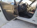 2011 Renault Logan I Рестайлинг, белый, 330000 рублей - вид 5