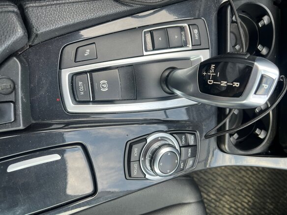 2013 BMW 5 серии 520i VI (F10/F11/F07), белый, 2000000 рублей - вид 15