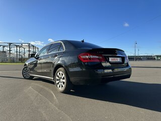 2010 Mercedes-Benz E-Класс 220 5G-Tronic IV (W212, S212, C207), чёрный, 1395000 рублей, вид 2