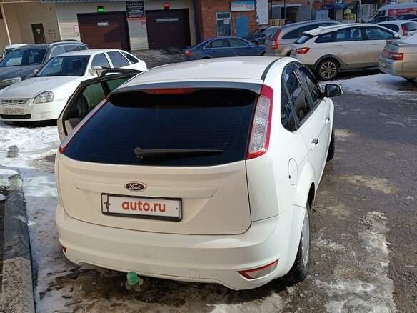2011 Ford Focus II Рестайлинг, белый, 580000 рублей