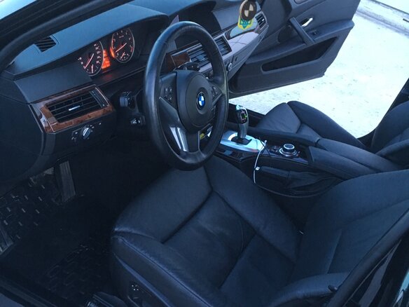 2009 BMW 5 серии 530xi V (E60/E61) Рестайлинг, чёрный, 2000000 рублей - вид 6
