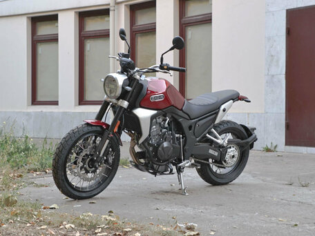 2024 Kove 500F Scrambler, чёрный, 524900 рублей, вид 1
