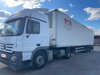 2004 Mercedes-Benz Actros, белый, 3200000 рублей, вид 1