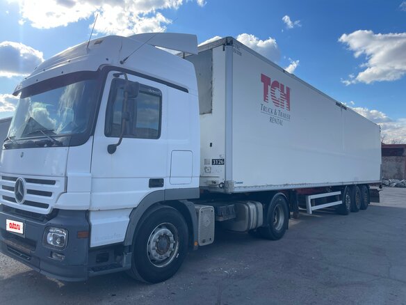 2004 Mercedes-Benz Actros, белый, 3200000 рублей