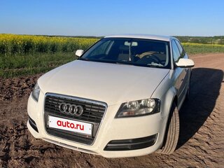2010 Audi A3 II (8P) Рестайлинг 2, белый, 600000 рублей, вид 1