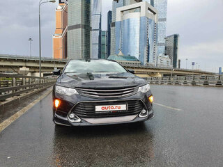 2017 Toyota Camry VII (XV50) Рестайлинг 2, чёрный, 2600000 рублей, вид 3