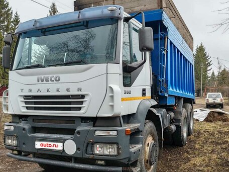 2007 Iveco Trakker, белый, 3050000 рублей, вид 1