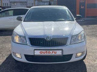 2013 Skoda Octavia II (A5) Рестайлинг, белый, 770000 рублей, вид 1