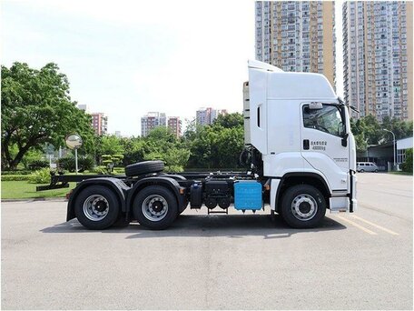 2026 Isuzu Giga (E-series), белый, 11972000 рублей, вид 2