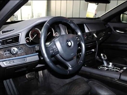 2013 BMW 7 серии Long 750Li xDrive V (F01/F02/F04) Рестайлинг, чёрный, 2350000 рублей - вид 7