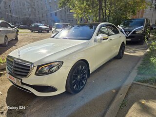 2016 Mercedes-Benz E-Класс 200 V (W213, S213, C238), белый, 3300000 рублей, вид 1