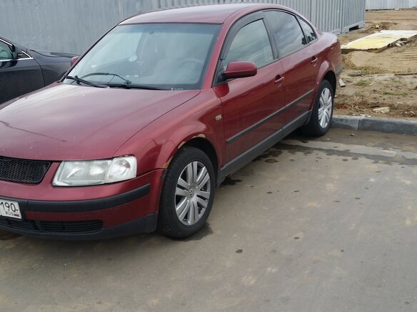 1999 Volkswagen Passat B5, красный - вид 4