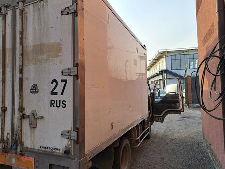 2001 Isuzu Elf (N-series), белый, 1650000 рублей, вид 2