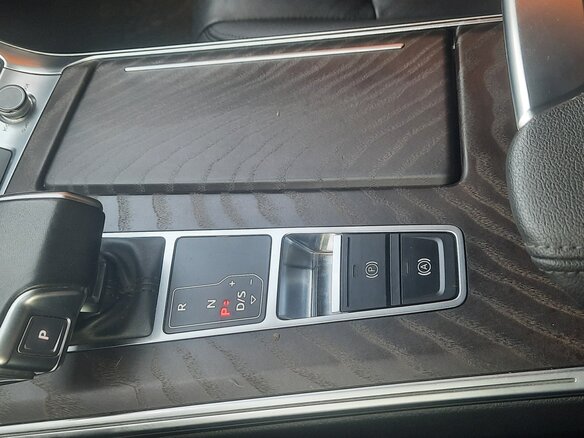 2019 Audi A6 40 TDI V (C8), чёрный, 3700000 рублей - вид 4