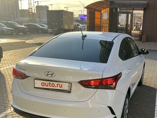 2021 Hyundai Solaris II Рестайлинг, белый, 1849000 рублей, вид 5