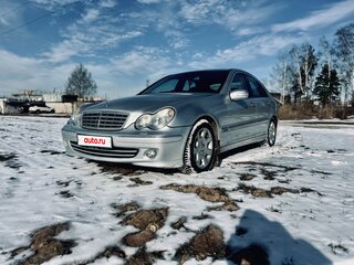 2004 Mercedes-Benz C-Класс 220 II (W203) Рестайлинг, серебристый, 600000 рублей, вид 1
