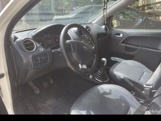 2006 Ford Fiesta Mk5, белый, 450000 рублей, вид 5