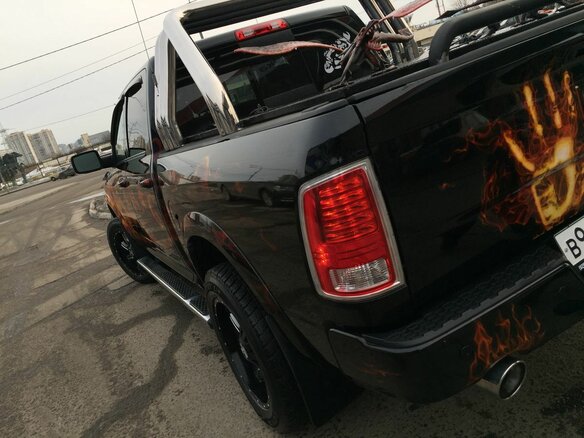 2013 Dodge RAM IV (DS/DJ), чёрный - вид 13