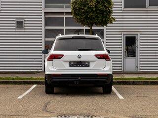 2017 Volkswagen Tiguan II, белый, 1995000 рублей, вид 5